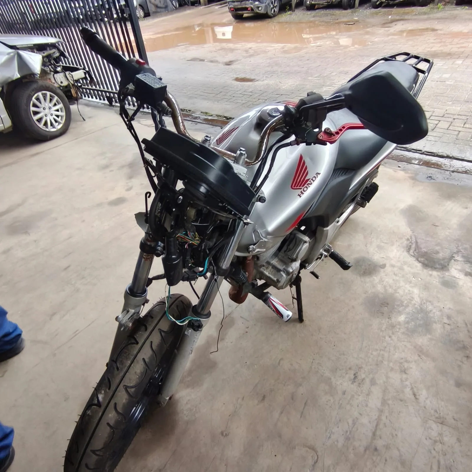HONDA CB 2010